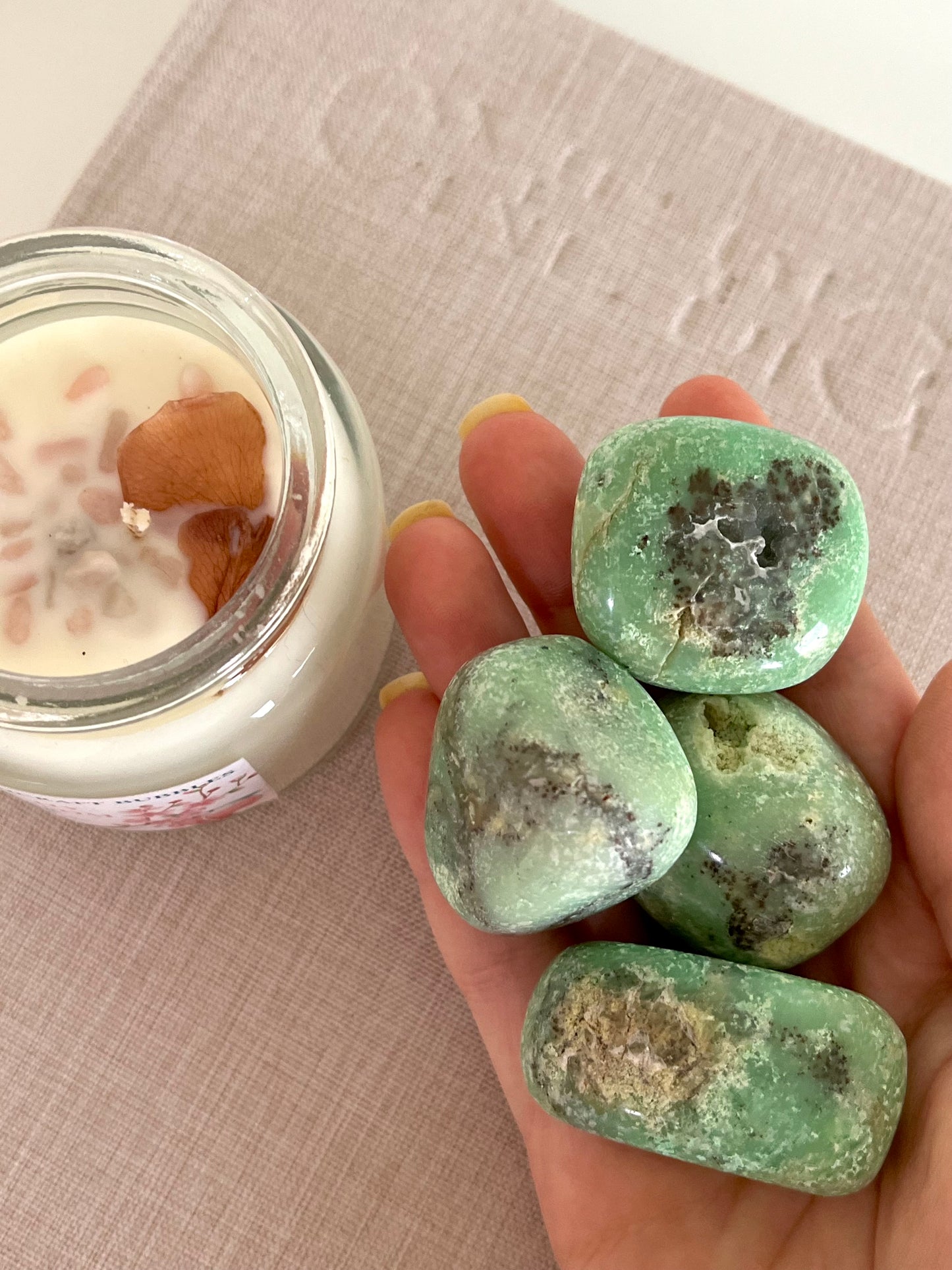 Burattata in crisoprasio dentritico