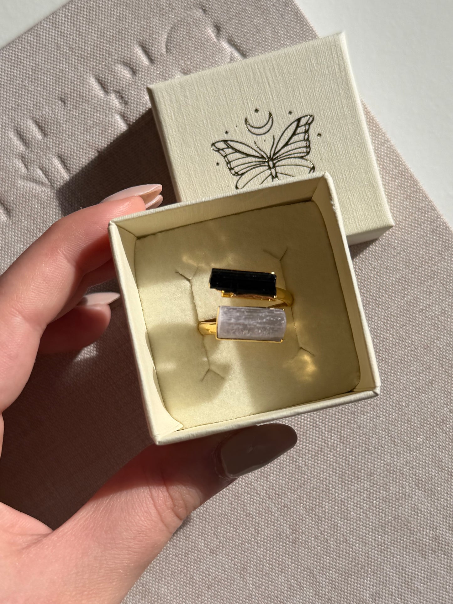 Anello in tormalina e selenite gold