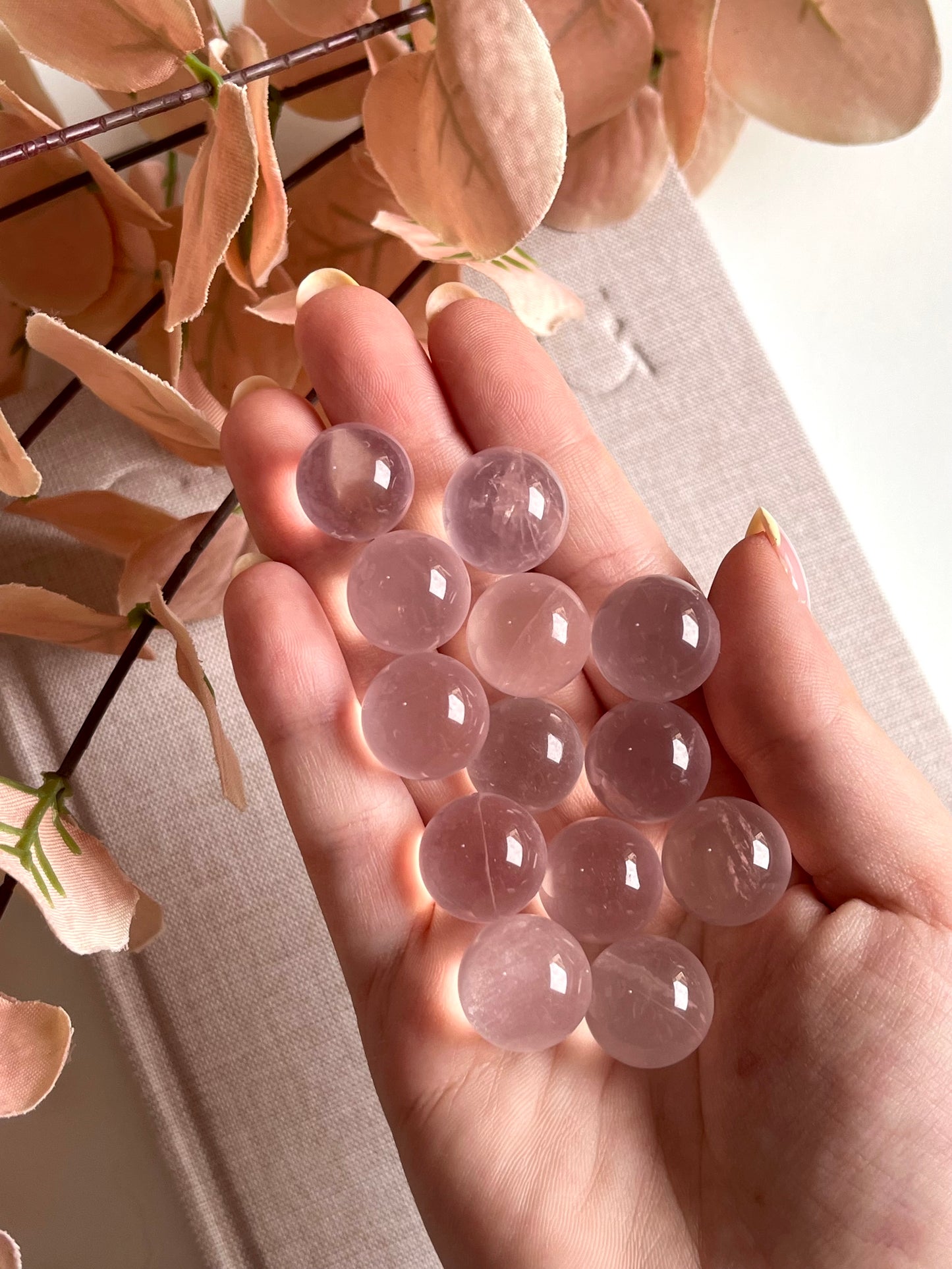 Mini sfera in quarzo rosa