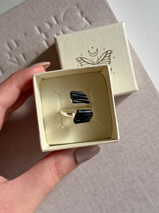 Anello con tormalina