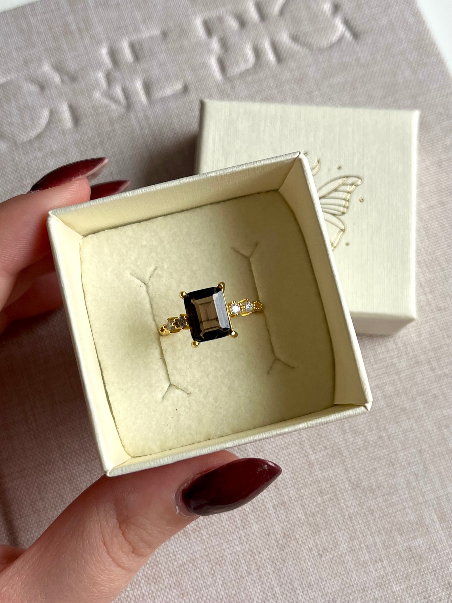 Anello rettangolare in quarzo fumè (argento 925)