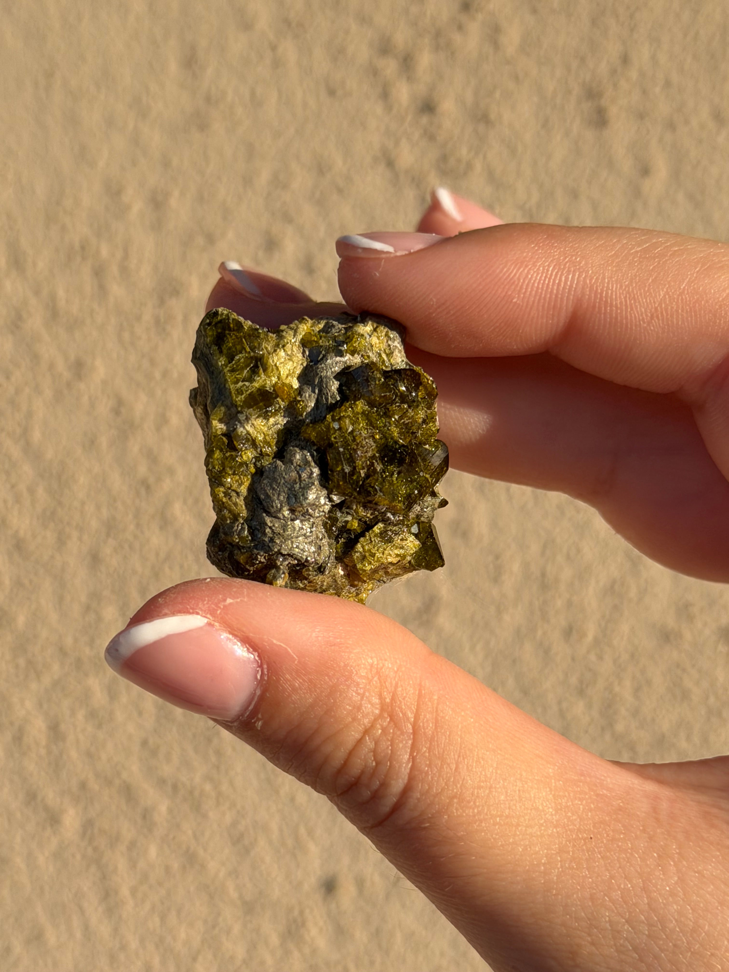 Granato, epidoto e vesuvianite (italiana)