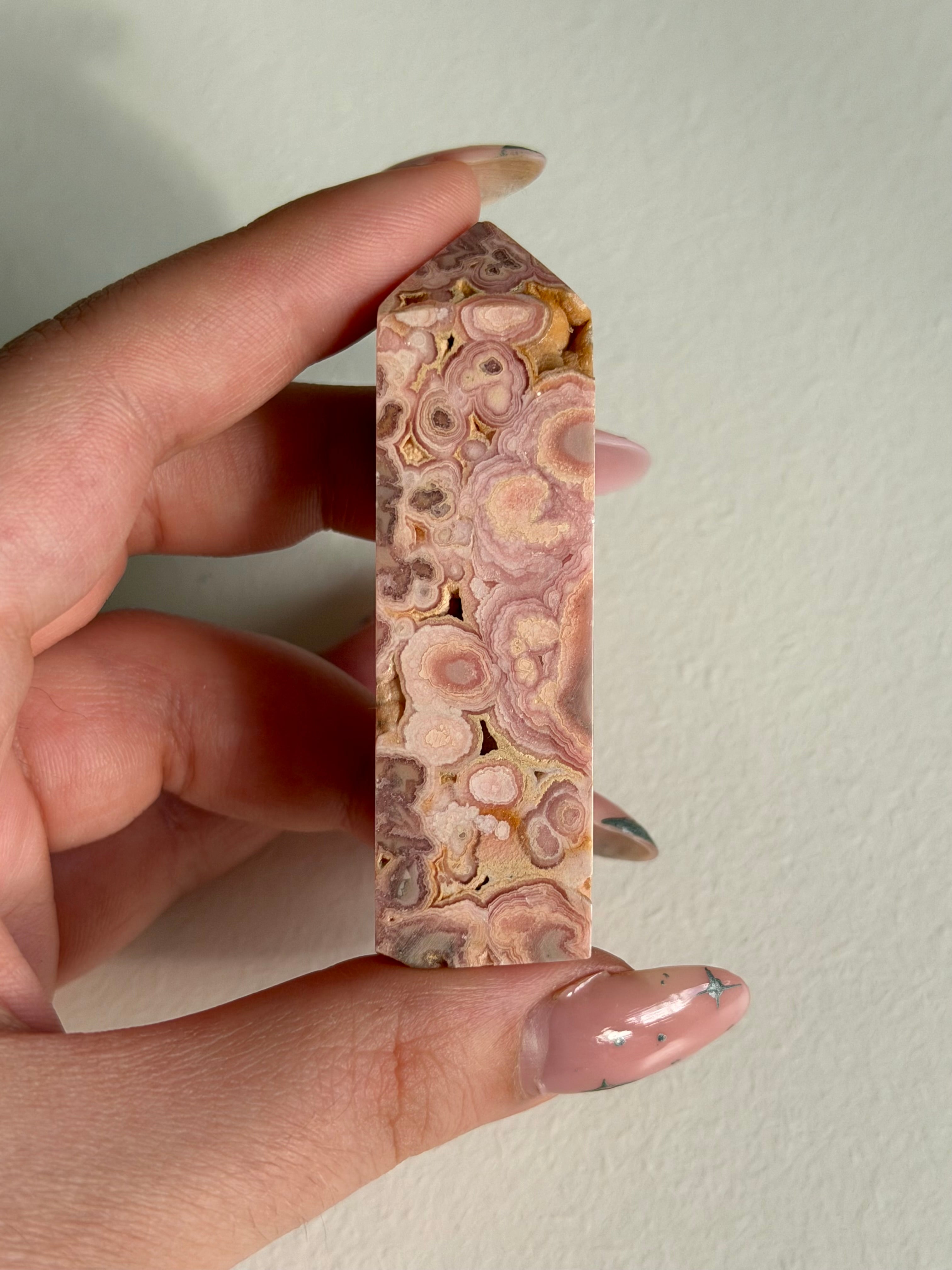 Obelisco in rodocrosite (gruppo B)