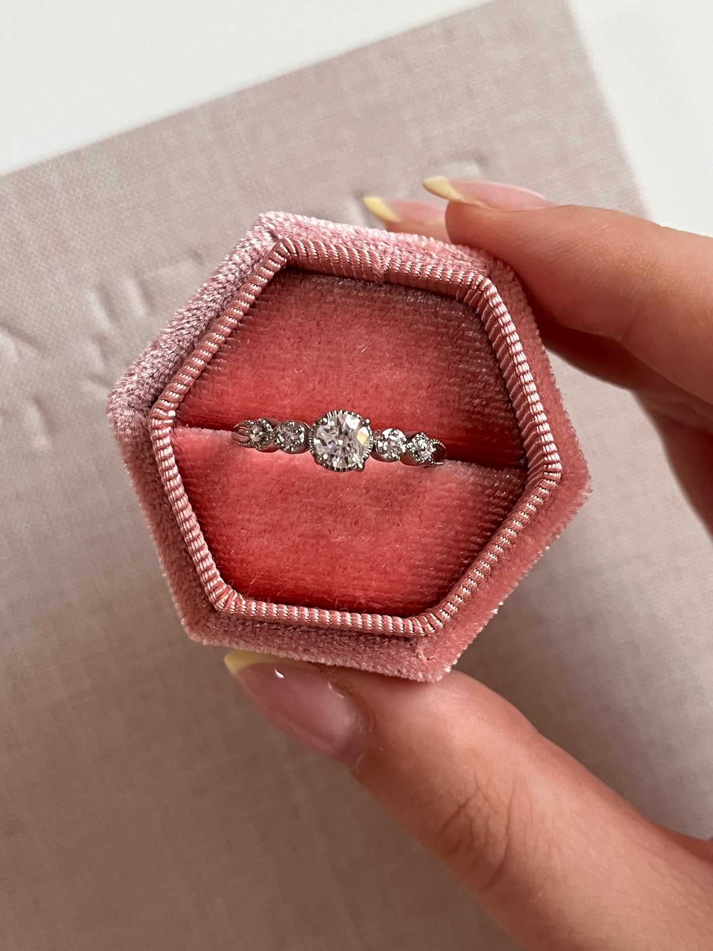 Anello in moissanite