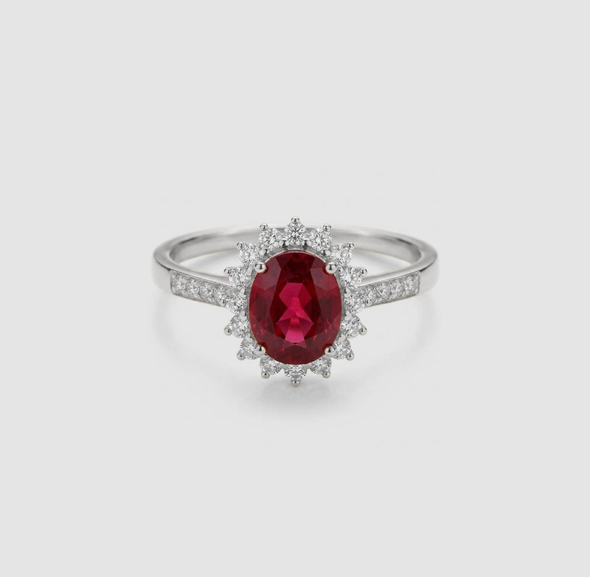 Anello regale in granato (argento 925)
