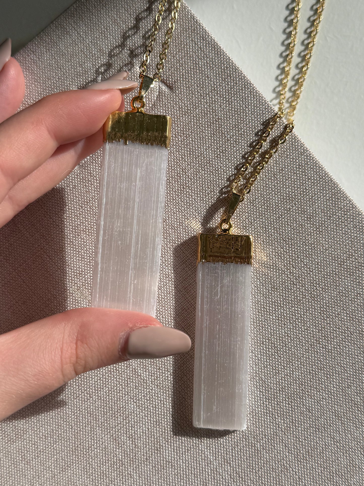 Collana in selenite gold