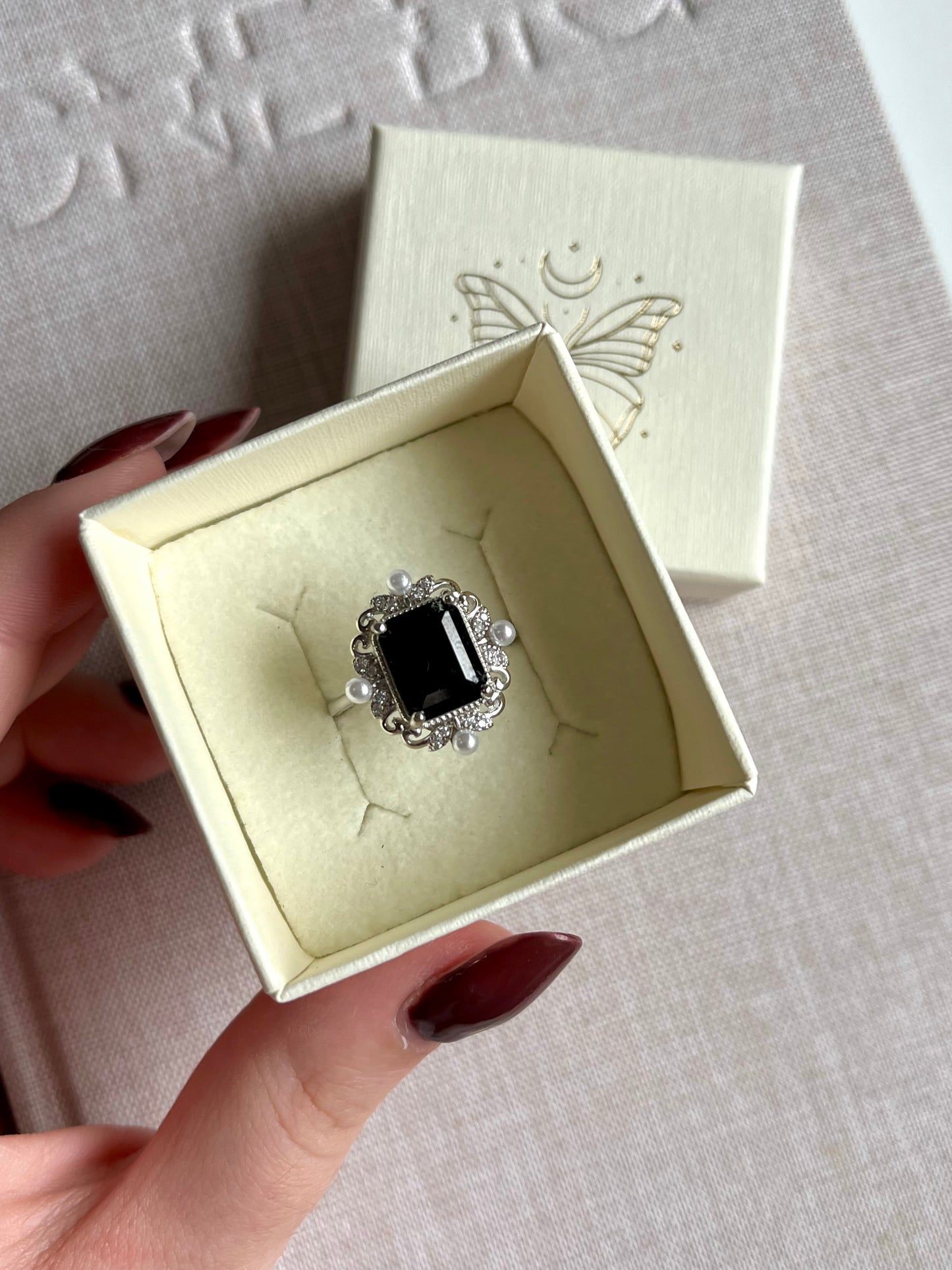 Anello in spinello nero vintage (argento 925)