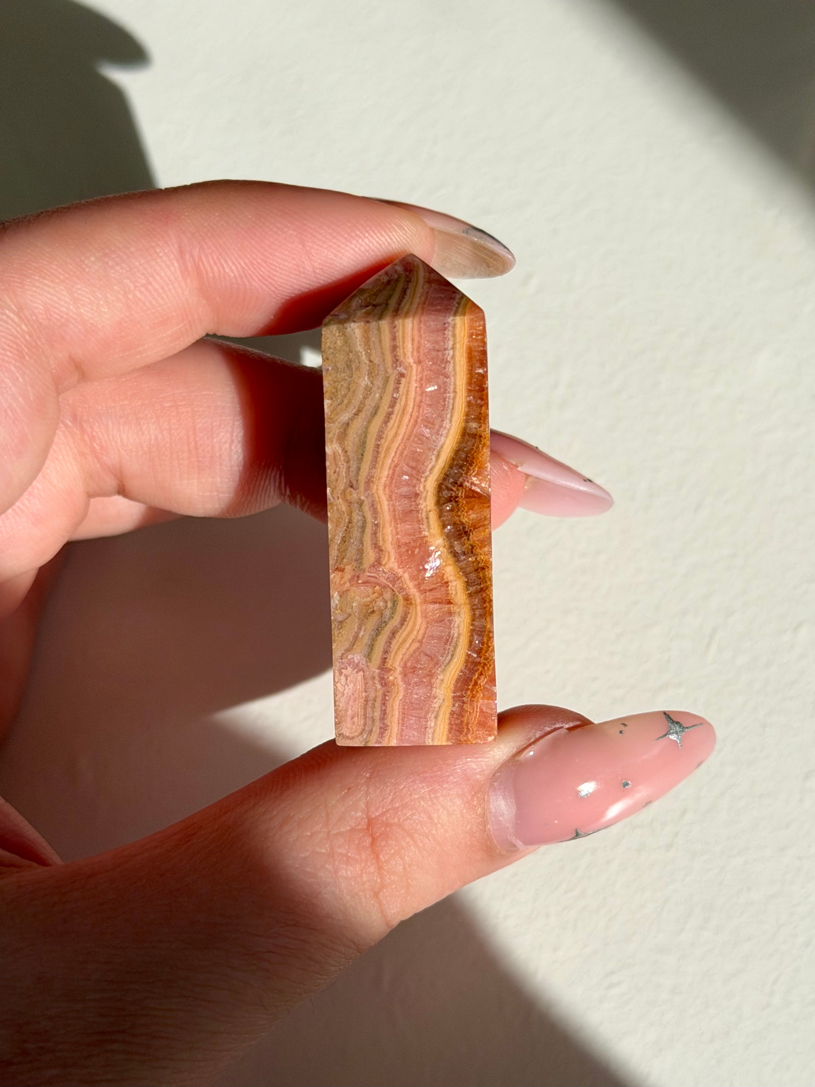 Obelisco in rodocrosite (gruppo A)