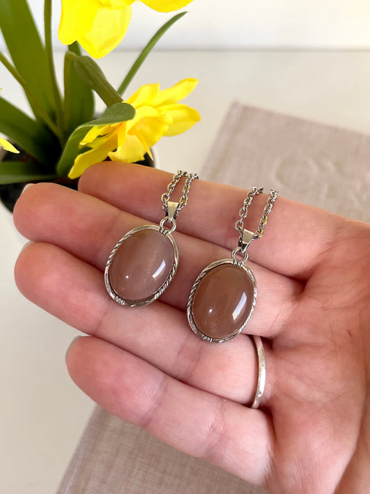 Collana in peach moonstone