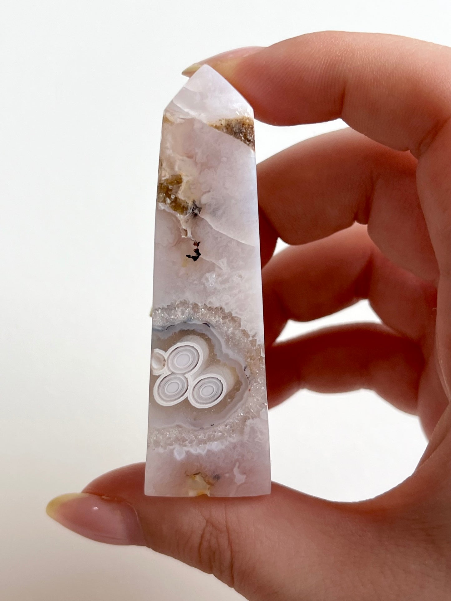 Obelisco in Agata Nebula