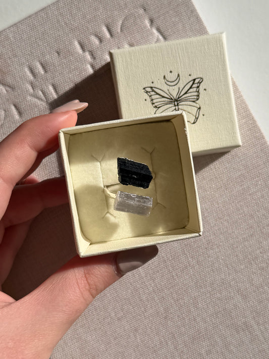 Anello con tormalina e selenite silver