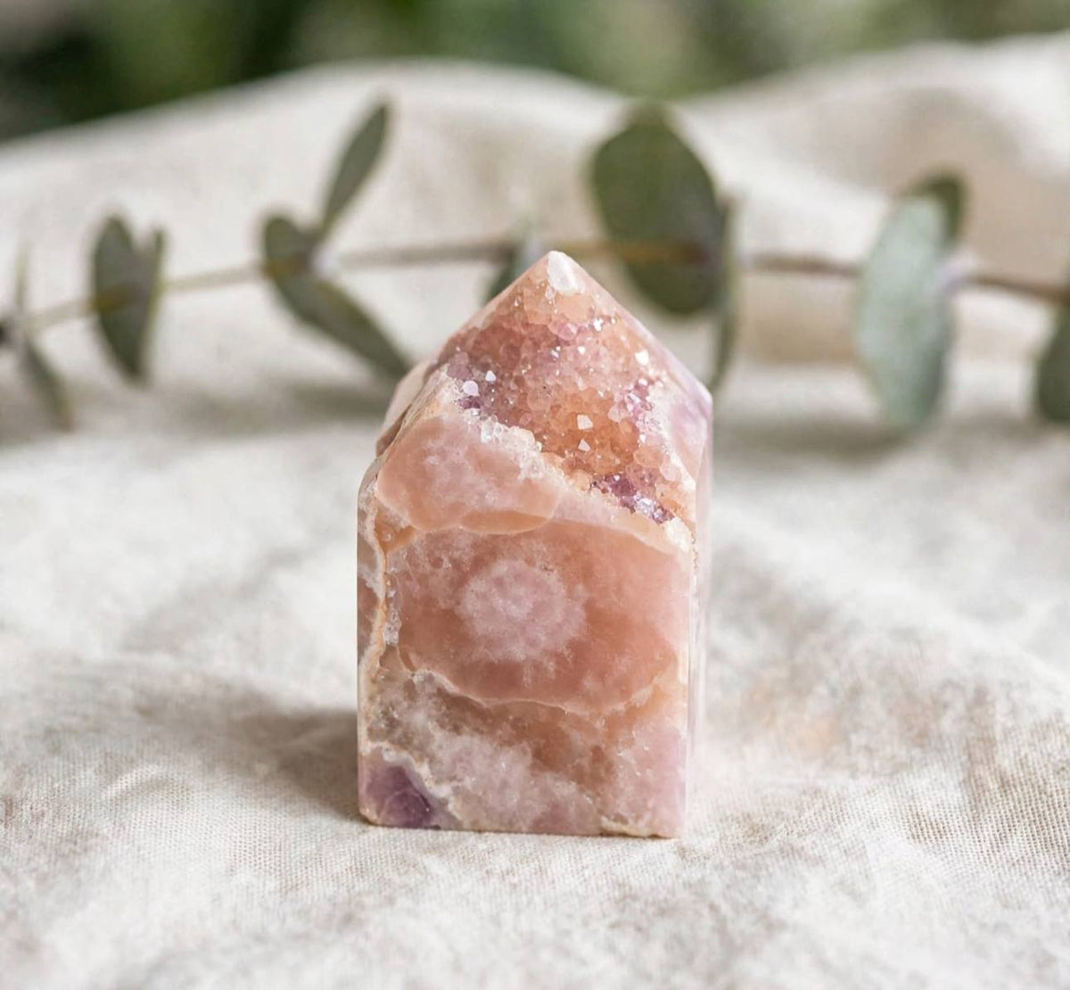 Torre in ametista rosa druzy
