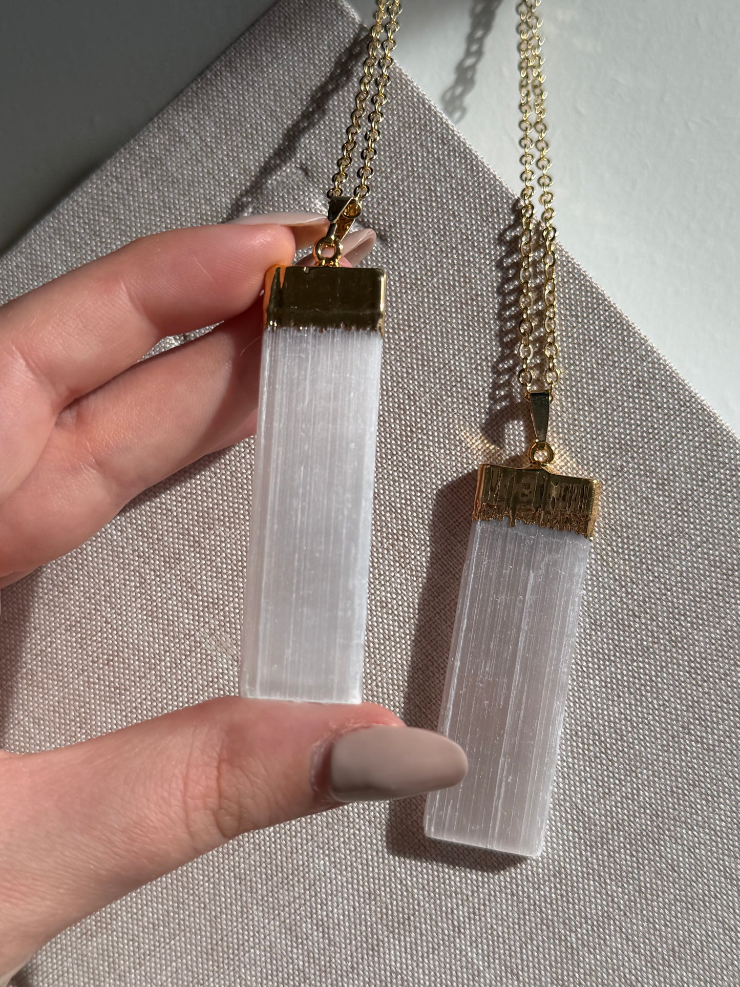 Collana in selenite gold