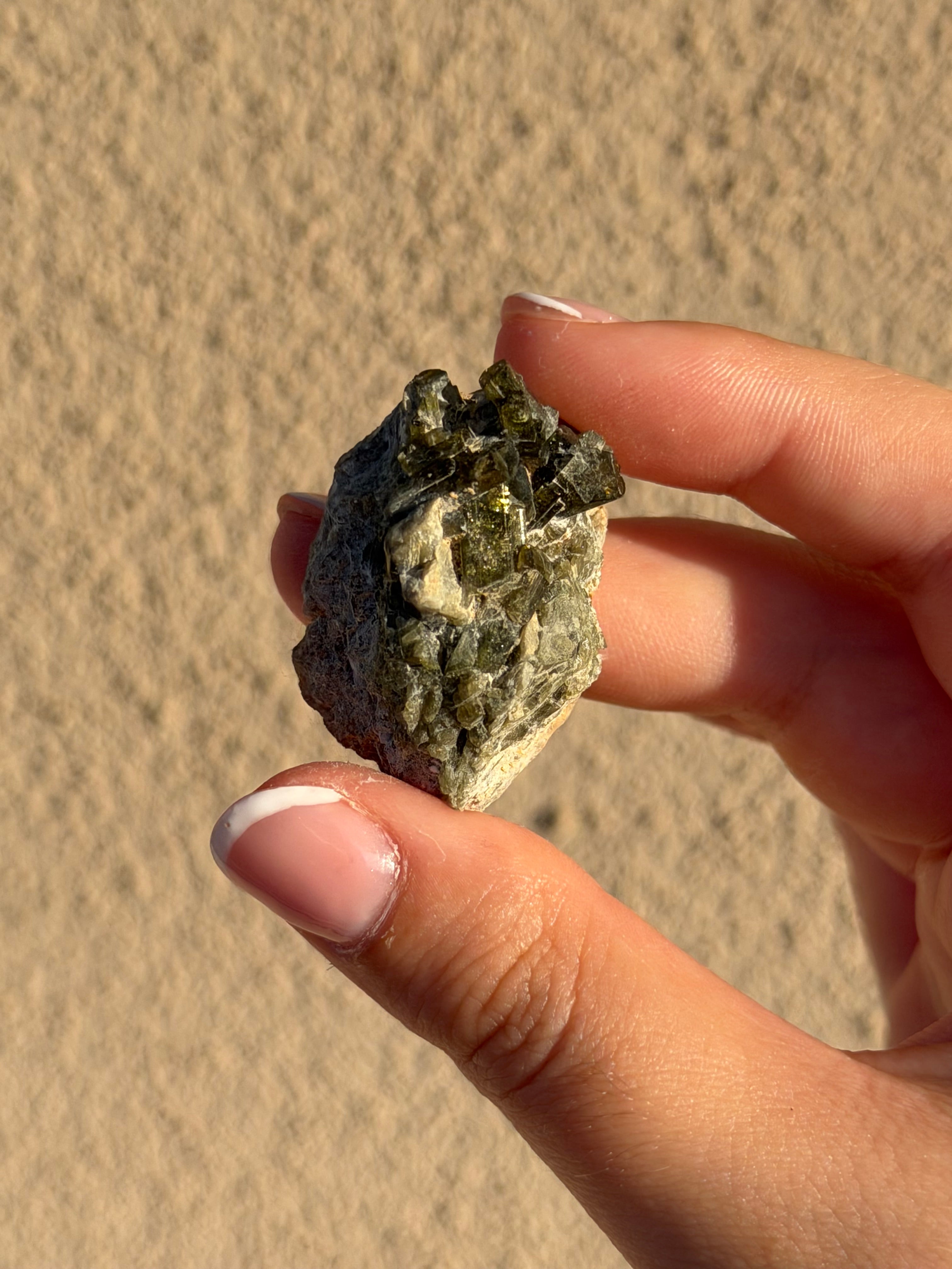 Granato, epidoto e vesuvianite (italiana)