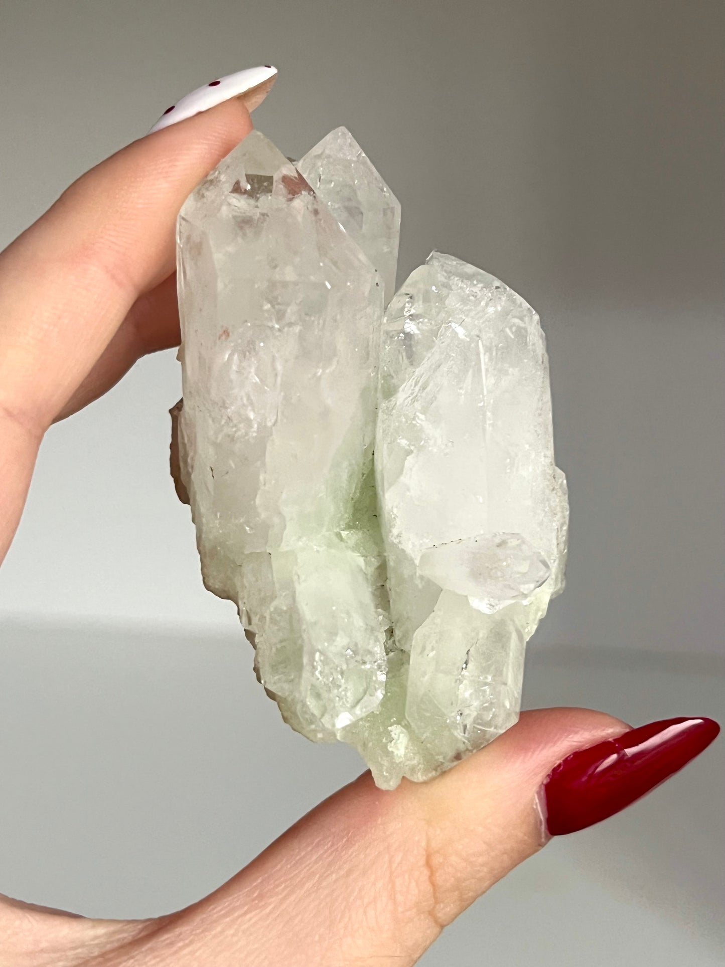 Specimen in phrenite con quarzo