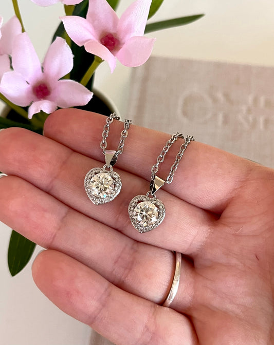 Collana con cuore in moissanite