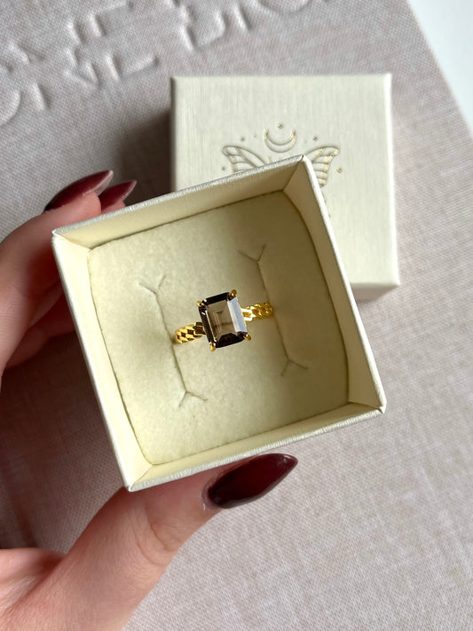 Anello rettangolare in quarzo fumè (argento 925)