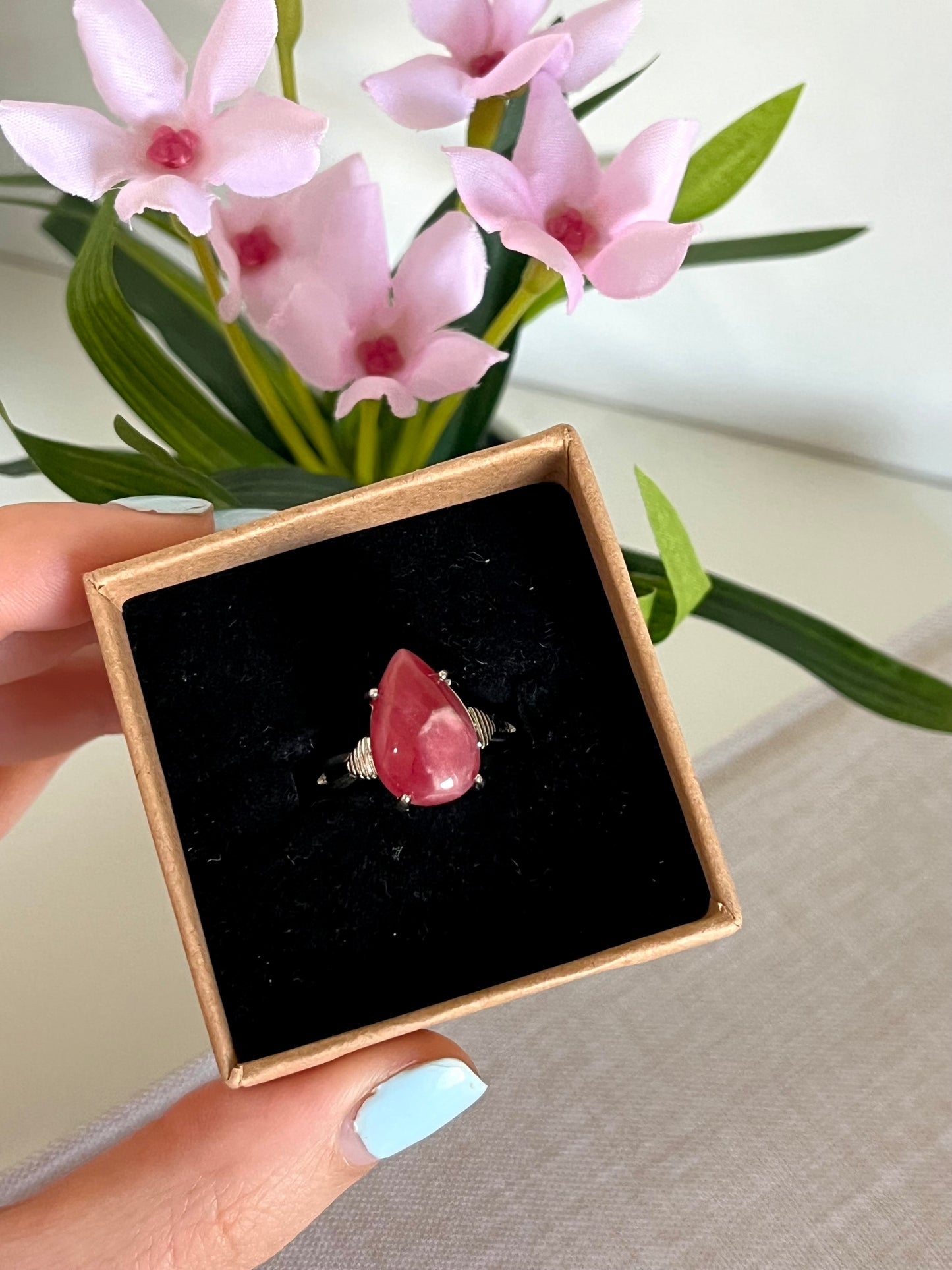 Anello in rodonite