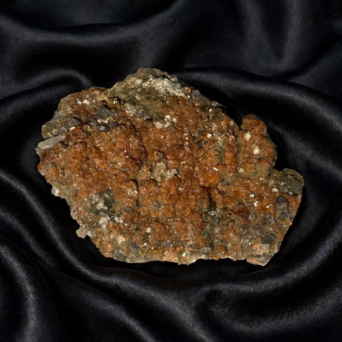 Granato e fluorite viola ottaedrica