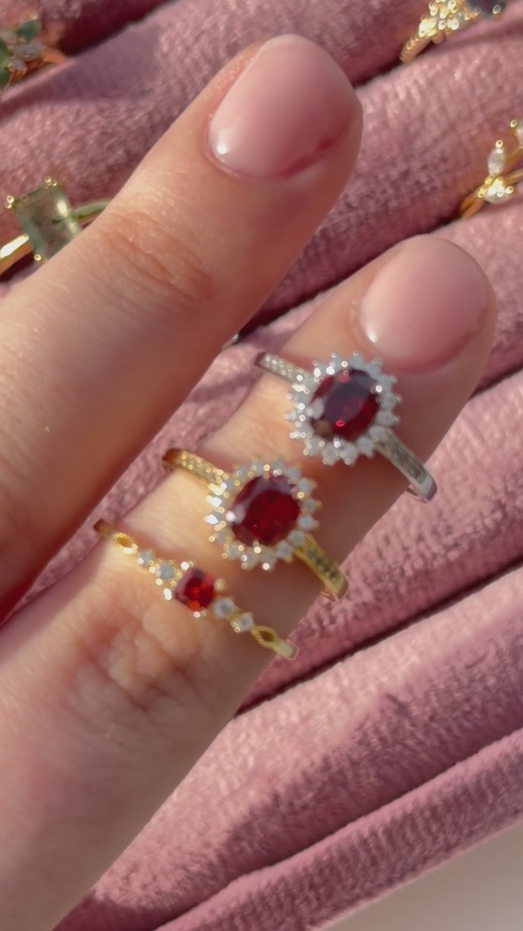 Anello regale in granato (argento 925)